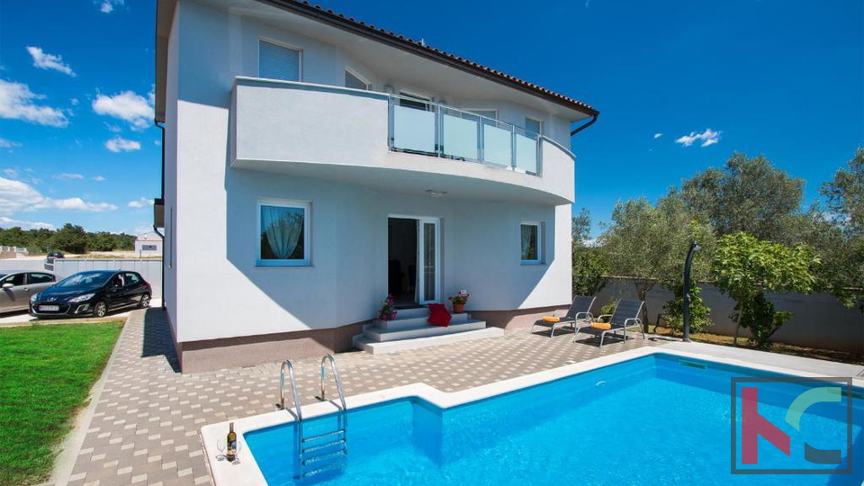 Istria, Dignano, casa vacanze con piscina e giardino paesaggistico di 441 m2