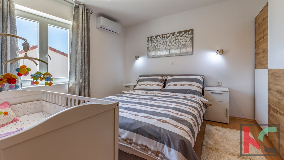 Istra&comma; Mar&ccaron;ana&comma; nova ku&cacute;a sa bazenom za odmor ili obiteljski &zcaron;ivot&comma; 4 spava&cacute;e sobe&comma; odli&ccaron;na lokacija