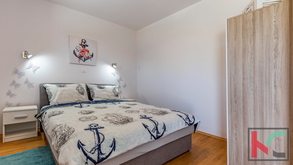 Istra&comma; Mar&ccaron;ana&comma; nova ku&cacute;a sa bazenom za odmor ili obiteljski &zcaron;ivot&comma; 4 spava&cacute;e sobe&comma; odli&ccaron;na lokacija