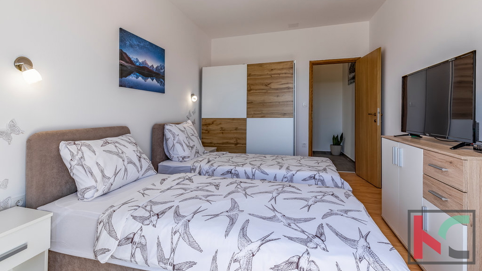 Istra&comma; Mar&ccaron;ana&comma; nova ku&cacute;a sa bazenom za odmor ili obiteljski &zcaron;ivot&comma; 4 spava&cacute;e sobe&comma; odli&ccaron;na lokacija