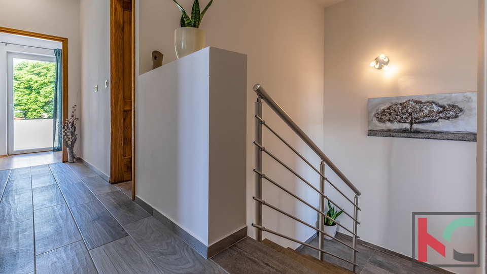 Istra&comma; Mar&ccaron;ana&comma; nova ku&cacute;a sa bazenom za odmor ili obiteljski &zcaron;ivot&comma; 4 spava&cacute;e sobe&comma; odli&ccaron;na lokacija