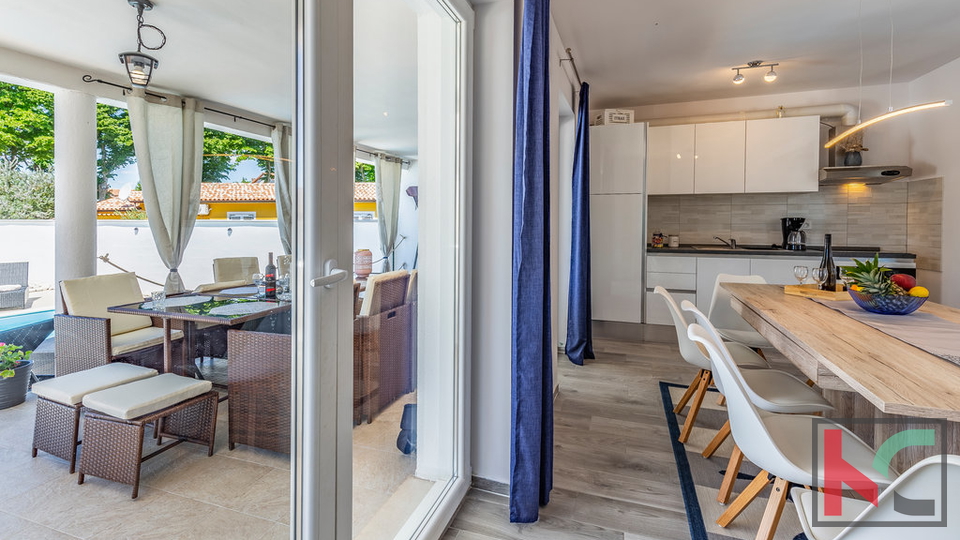 Istra&comma; Mar&ccaron;ana&comma; nova ku&cacute;a sa bazenom za odmor ili obiteljski &zcaron;ivot&comma; 4 spava&cacute;e sobe&comma; odli&ccaron;na lokacija