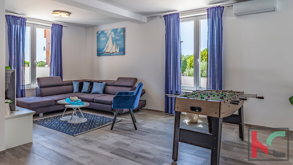 Istra&comma; Mar&ccaron;ana&comma; nova ku&cacute;a sa bazenom za odmor ili obiteljski &zcaron;ivot&comma; 4 spava&cacute;e sobe&comma; odli&ccaron;na lokacija