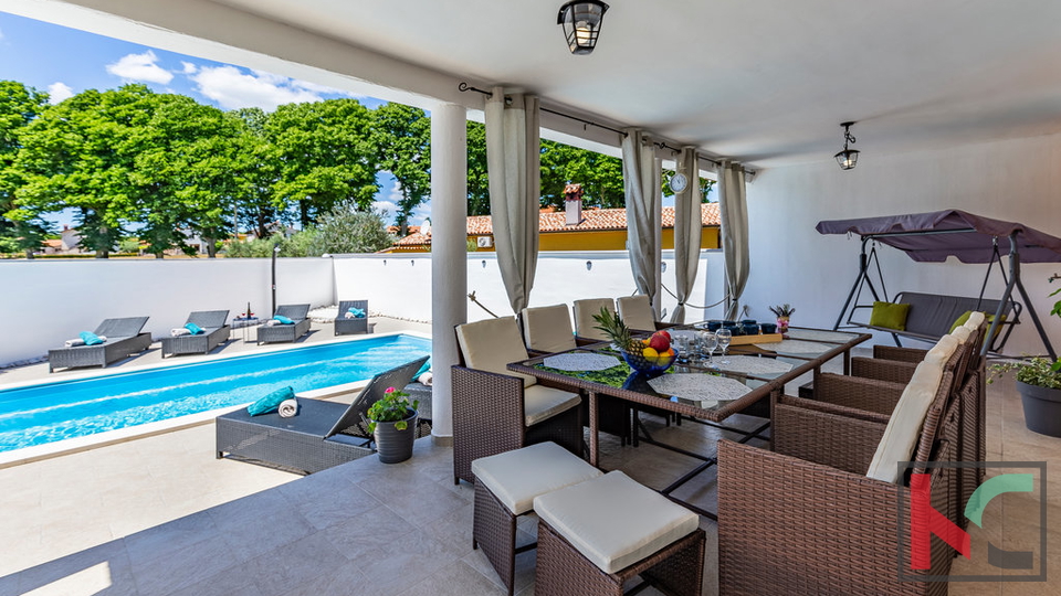 Istra&comma; Mar&ccaron;ana&comma; nova ku&cacute;a sa bazenom za odmor ili obiteljski &zcaron;ivot&comma; 4 spava&cacute;e sobe&comma; odli&ccaron;na lokacija