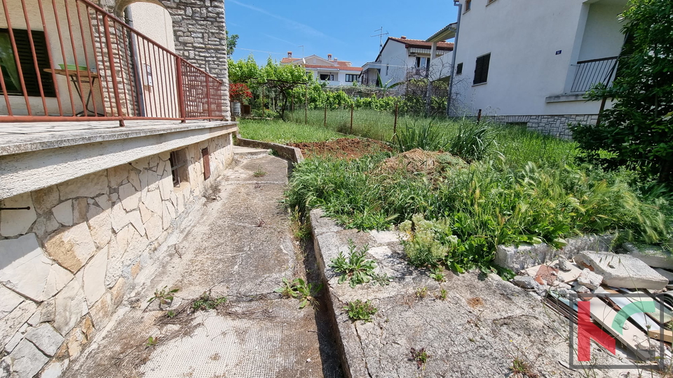 Pjescana Uvala, casa 235m2 su un terreno verde di 554m2