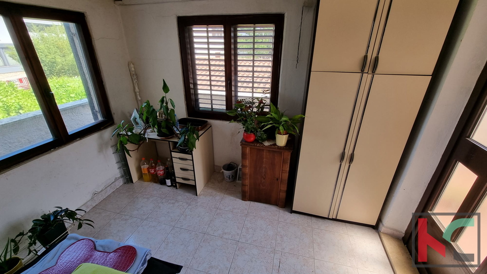 Pjescana Uvala, casa 235m2 su un terreno verde di 554m2