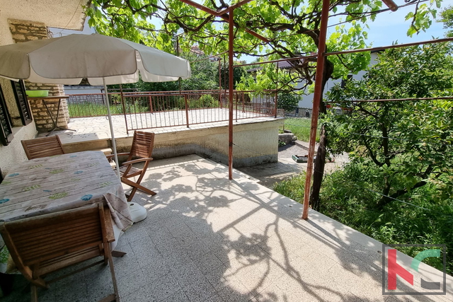 Pjescana Uvala, house 235m2 on a green plot of 554m2