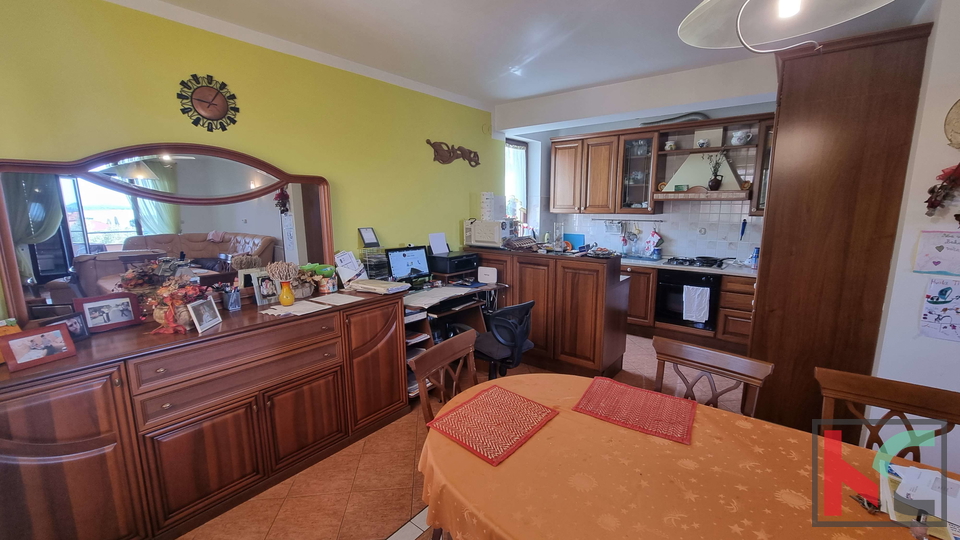 Istra, Fažana, hiša s 5 apartmaji in pogledom na morje