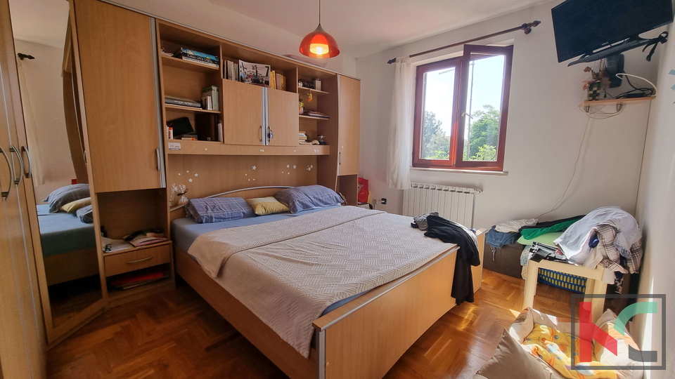 Istra, Fažana, hiša s 5 apartmaji in pogledom na morje