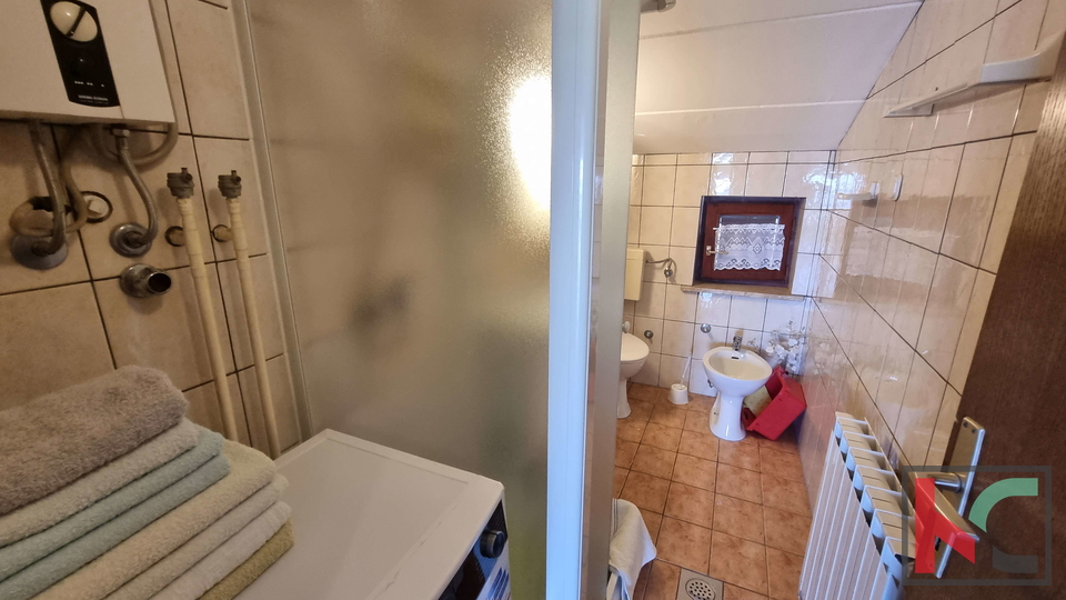 Istra, Fažana, hiša s 5 apartmaji in pogledom na morje