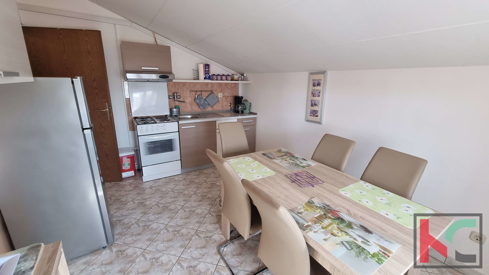 Istra, Fažana, hiša s 5 apartmaji in pogledom na morje