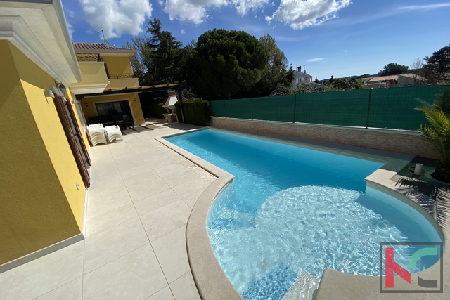 Istria, Banjole, beautiful villa with pool, 300m from the beach