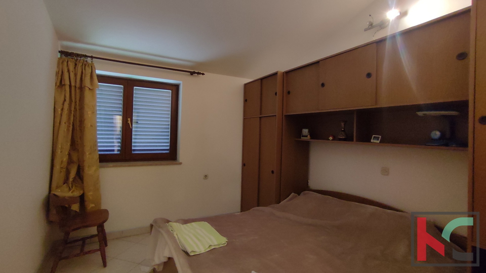 Istria, Pola, Šišan, casa bifamiliare su un terreno di 3731 m2