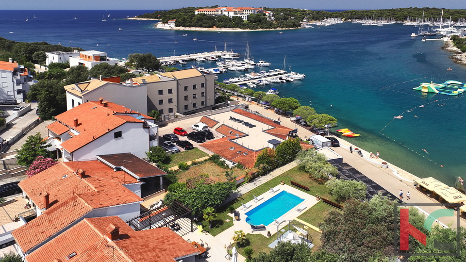 Istra, Pula, Pješčana Uvala, kuća sa bazenom na ekskluzivnoj lokaciji, pored mora i plaže