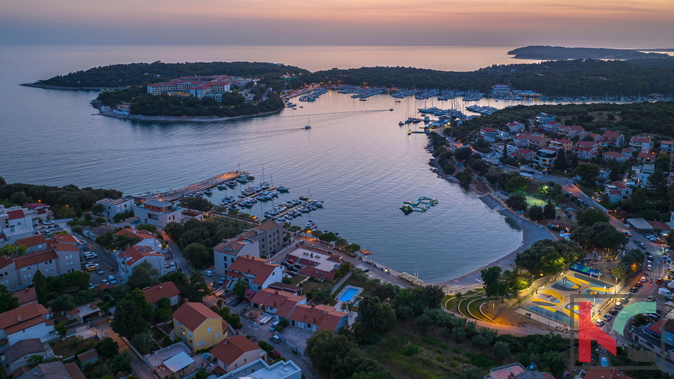 Istra, Pula, Pješčana Uvala, kuća sa bazenom na ekskluzivnoj lokaciji, pored mora i plaže