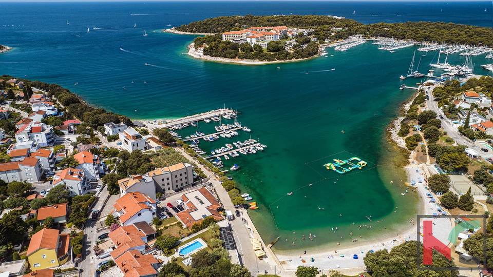 Istra, Pula, Pješčana Uvala, hiša z bazenom na ekskluzivni lokaciji, tik ob morju in plaži