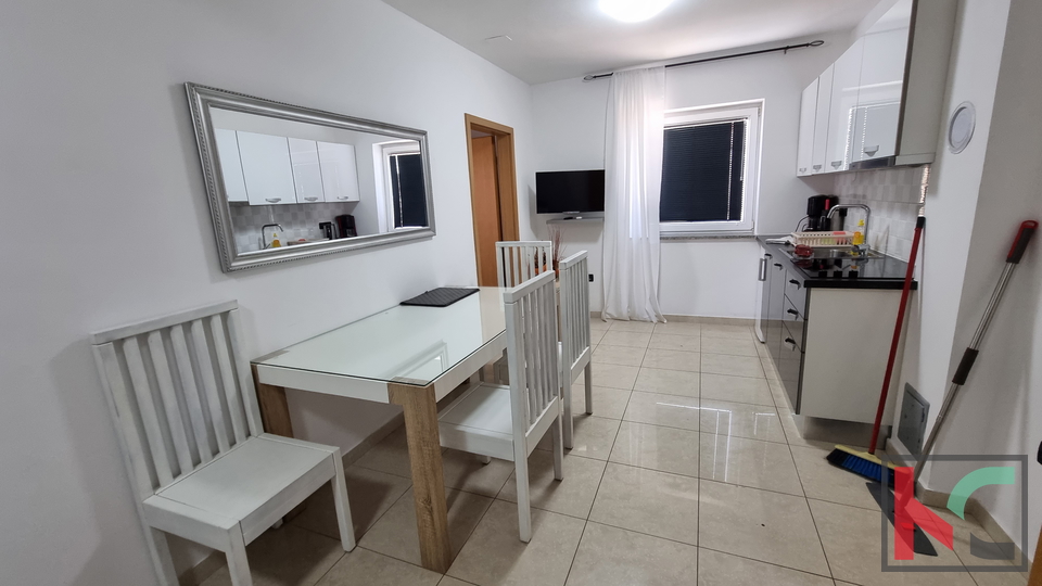 Peščeni zaliv, vila s 7 apartmaji 200m od plaže