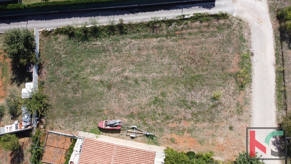 Istra - Fažana, atraktivno gradbeno zemljišče nedaleč od morja in plaž