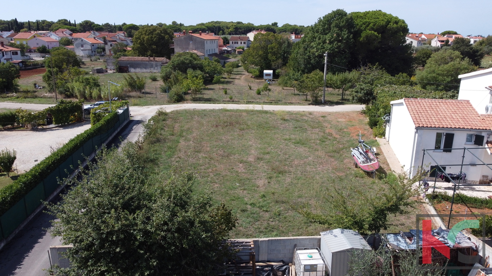 Istra - Fažana, atraktivno gradbeno zemljišče nedaleč od morja in plaž