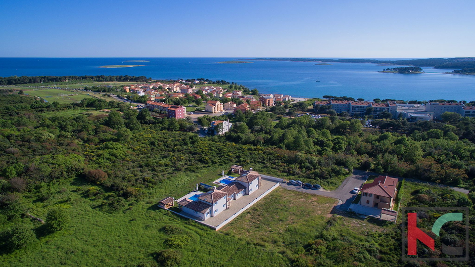 Istria, Medulin, semi-detached villas 440m2