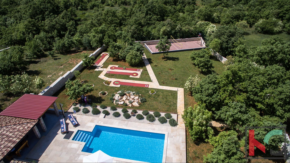 Štokovci - Luxus 4 * Villa mit einem Garten von 2000m2