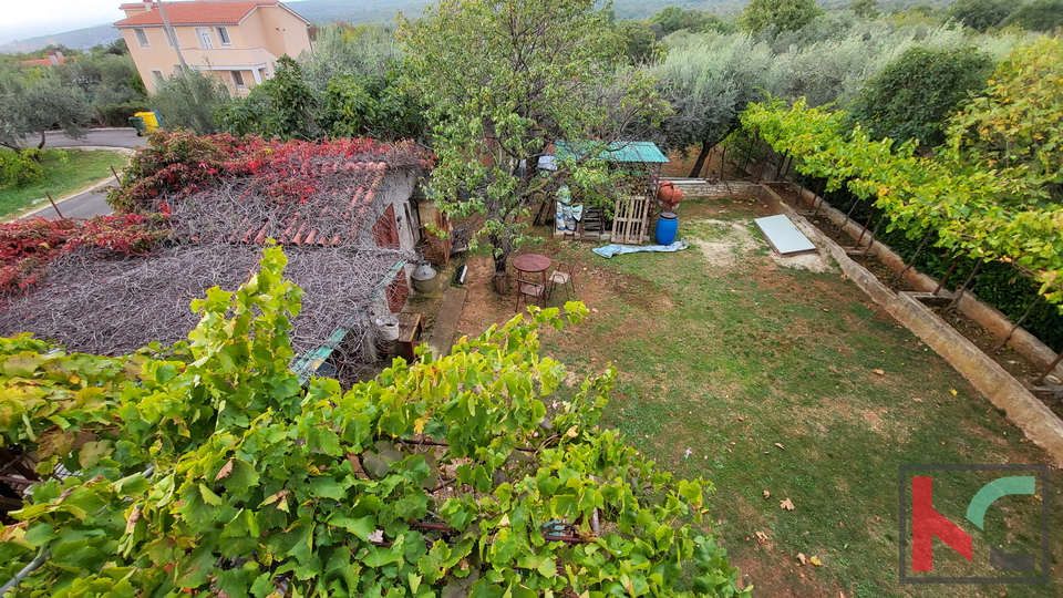 Istria - Peruški, house on a spacious plot of 1000m2, sea view # for sale