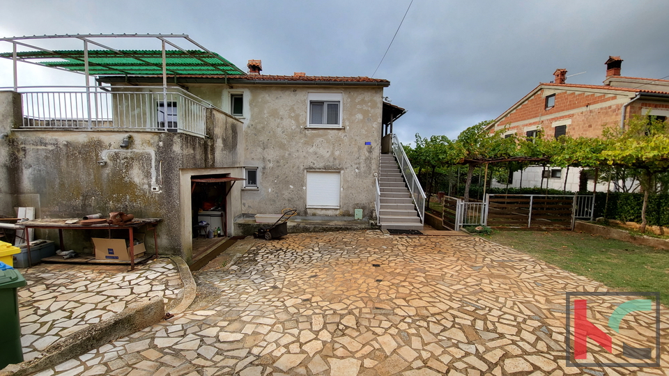 Istria - Peruški, house on a spacious plot of 1000m2, sea view # for sale