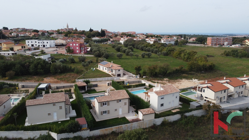 Istrien, moderne Villa mit Pool bei Poreč, #verkauf