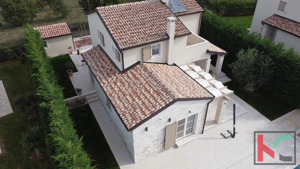 Istrien, moderne Villa mit Pool bei Poreč, #verkauf