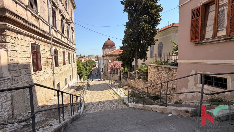 Stanovanje&comma; 100 m2&comma; Prodaja&comma; Pula - Centar