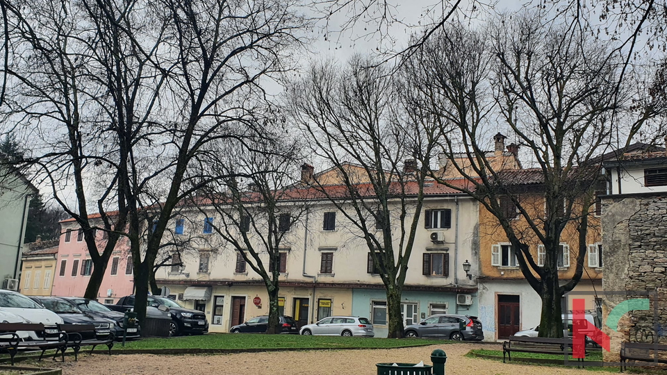 Pazin, ein schönes Haus im Stadtzentrum von 118m2, mit Hallenbad und Wellness, #verkaufen