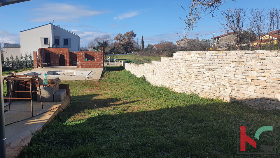 Općina Svetvinčenat, prodaje se kuća u fazi renovacije sa vanjskom kuhinjom i bazenom, #prodaja