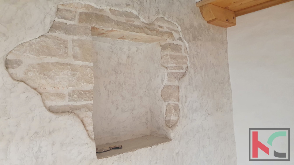 Općina Svetvinčenat, prodaje se kuća u fazi renovacije sa vanjskom kuhinjom i bazenom, #prodaja