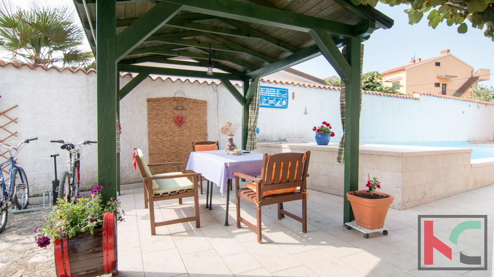 Istria, Fasana, Valbandon, casa familiare con piscina e 3 appartamenti, #vendita