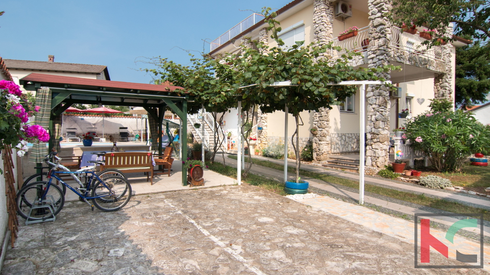 Istria, Fasana, Valbandon, casa familiare con piscina e 3 appartamenti, #vendita