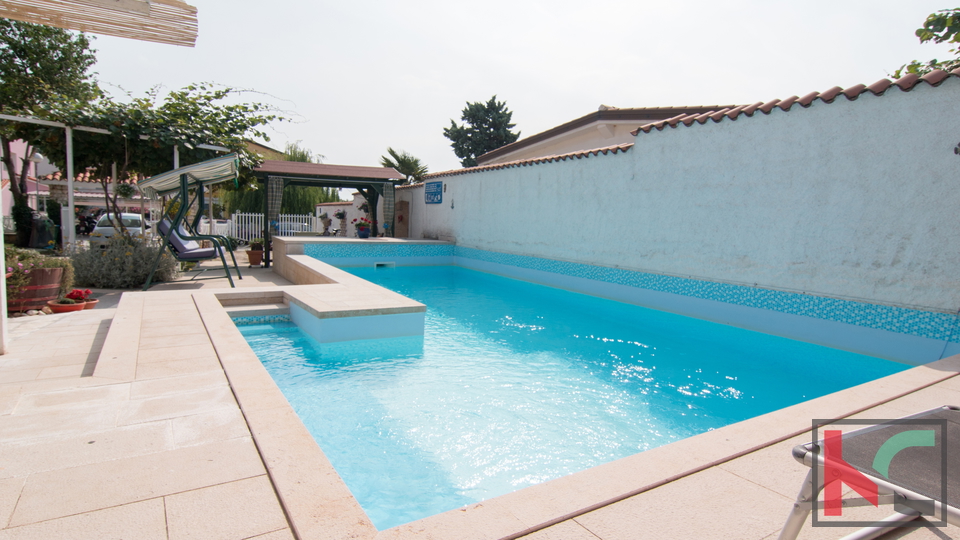 Istria, Fasana, Valbandon, casa familiare con piscina e 3 appartamenti, #vendita