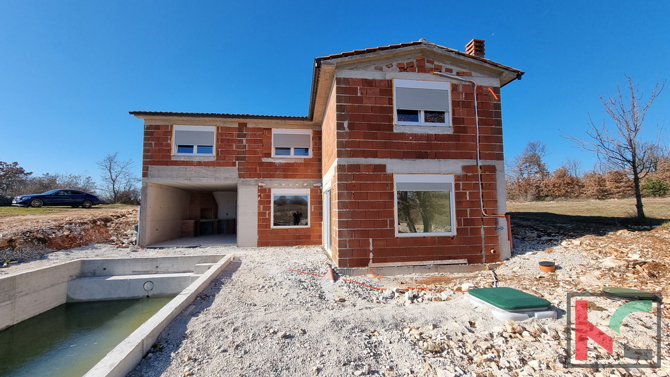 Istria, Svetvinčenat, house 237m2 in a new building with a swimming pool in a quiet location