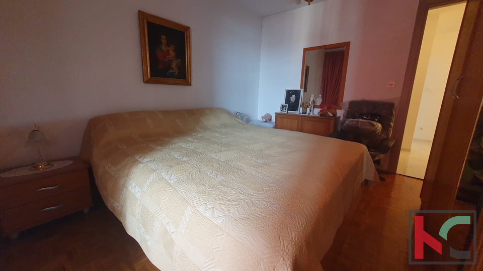 Pula, Stoja, partially renovated apartment of 76.25 m2, with two balconies #sale