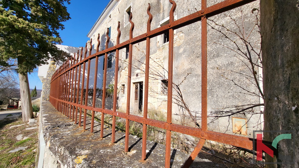 Istra, Barban, kamena kuća za renovaciju. #prodaja