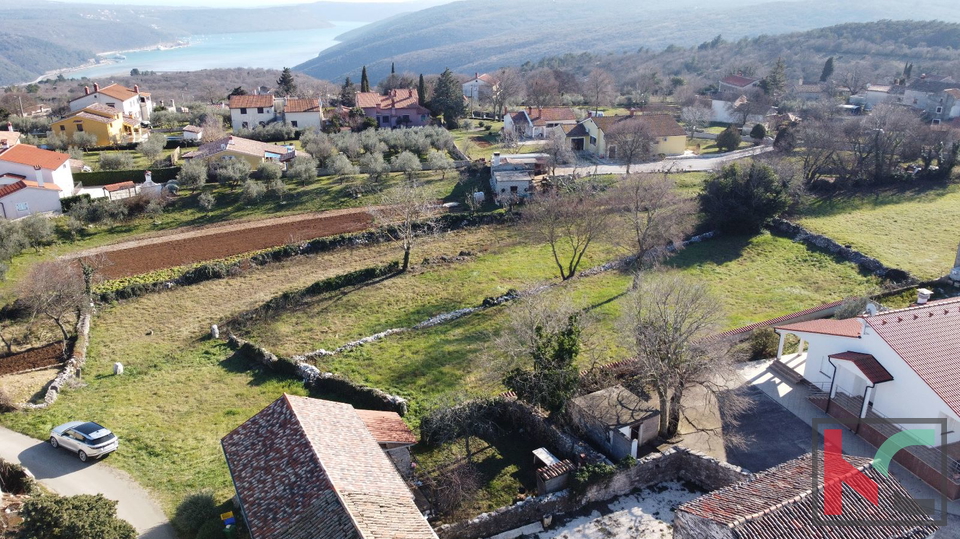 Istria, Barban, casa in pietra da ristrutturare e terreno di 1826 m2, #vendita