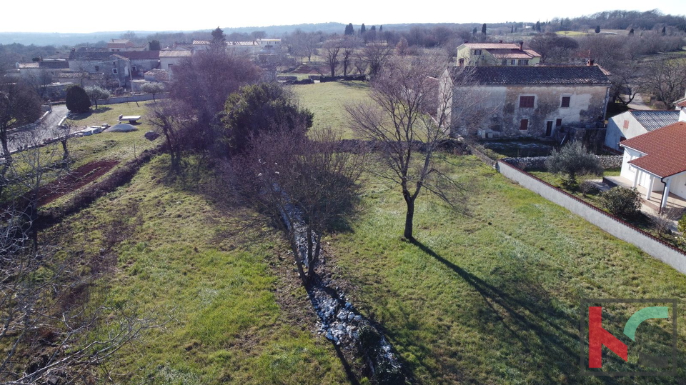 Istria, Barban, casa in pietra da ristrutturare e terreno di 1826 m2, #vendita