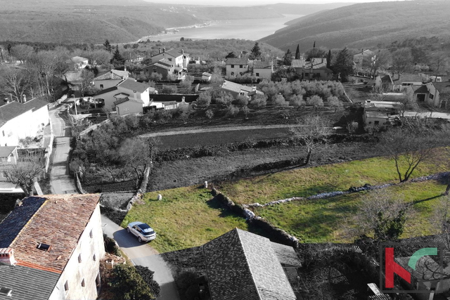 Istra, Barban, kamena kuća za renovaciju i zemljište od 1826 m2, #prodaja