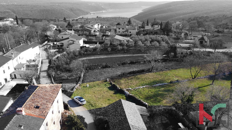 Istra, Barban, kamena kuća za renovaciju i zemljište od 1826 m2, #prodaja