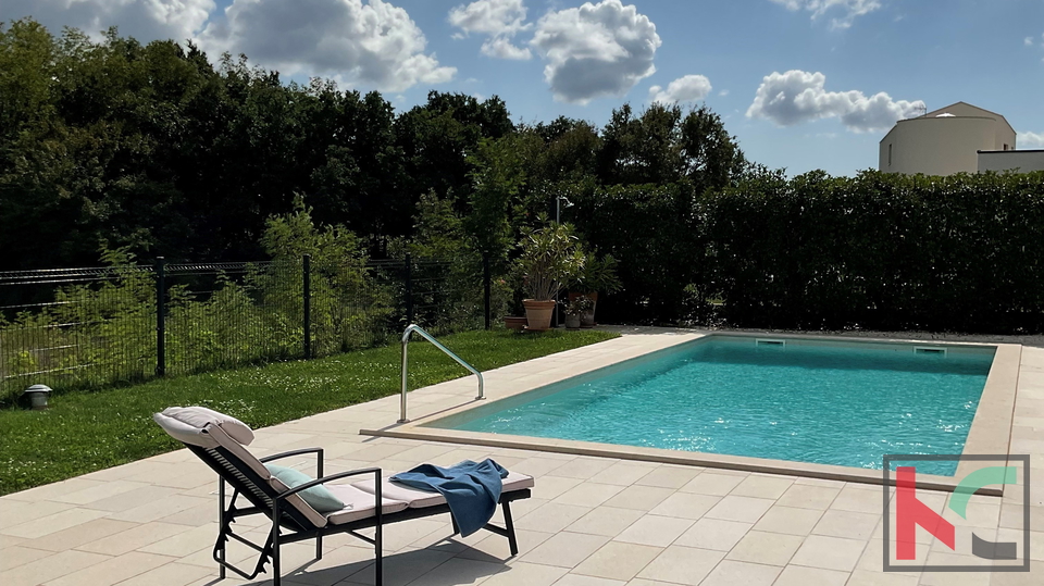 Istria, Svetvinčenat, Villa 237m2 on 1003m2 garden with swimming pool, #sale