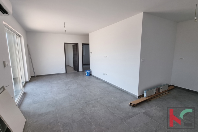 Pula, Gregovica, Wohnung 66m2 in einem hochwertigen Neubau mit 90m2 Garten