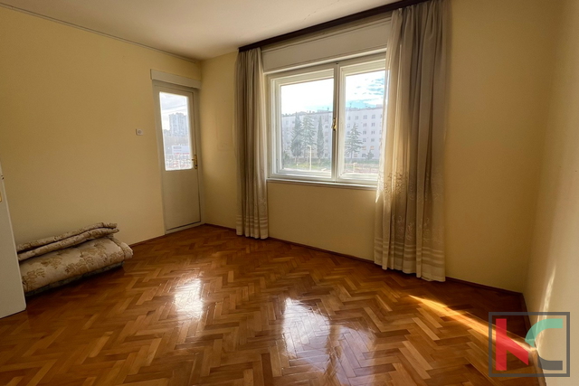 Pula, Veruda, four-room family apartment on the second floor in a desirable location #sale