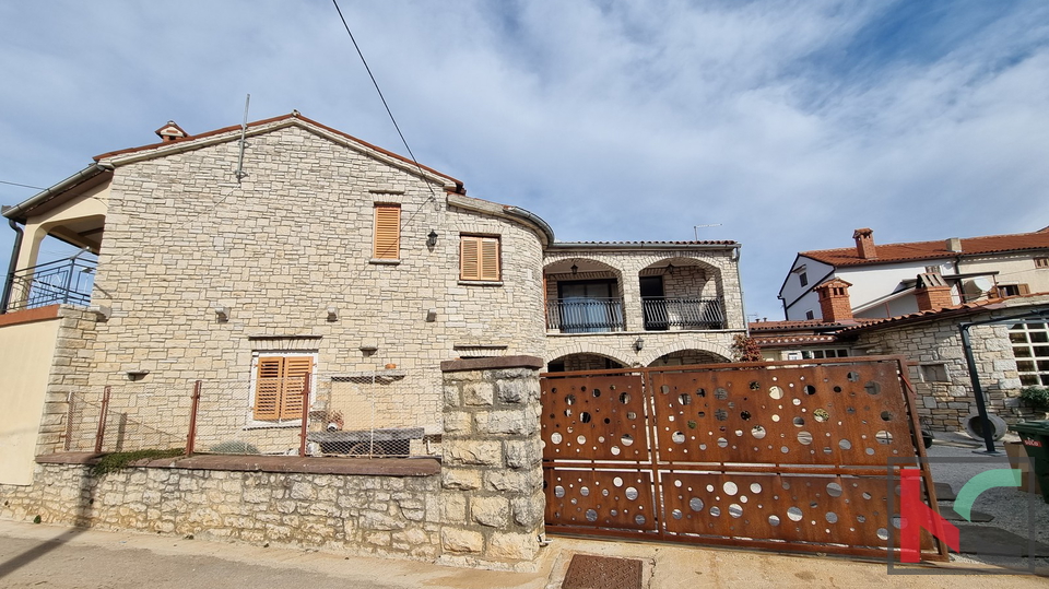 Istria, Poreč, Kaštelir, family stone house with sea view of 228m2 #sale