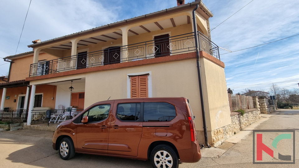 Istrien, Poreč, Kaštelir, Familiensteinhaus mit Meerblick von 228m2 #verkaufen