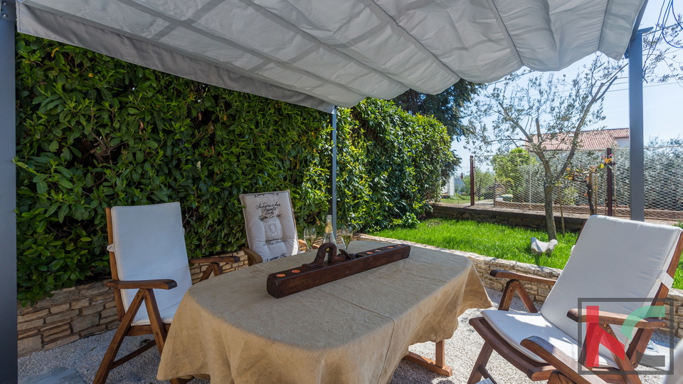 Istrien, Poreč, Kaštelir, Familiensteinhaus mit Meerblick von 228m2 #verkaufen