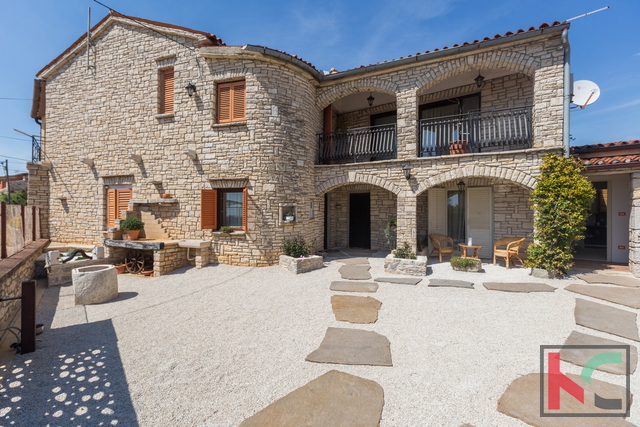 Istrien, Poreč, Kaštelir, Familiensteinhaus mit Meerblick von 228m2 #verkaufen